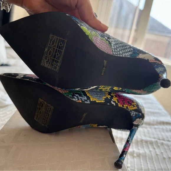 Colorful Patterned Women's Heels - Picture 3 of 3